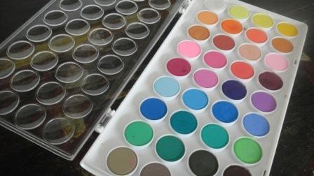 Boite de peinture à l'eau