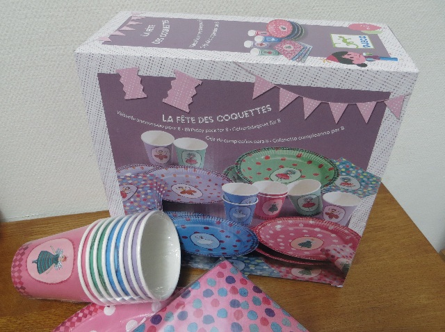 vaisselle anniversaire djeco