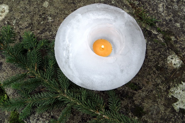 photophore en glace avec bougie